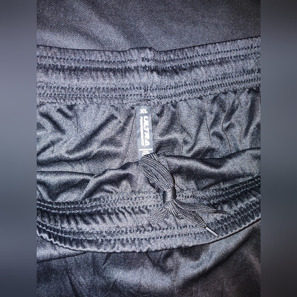 Men's Black Athletic Shorts Set - Picture 3 of 5